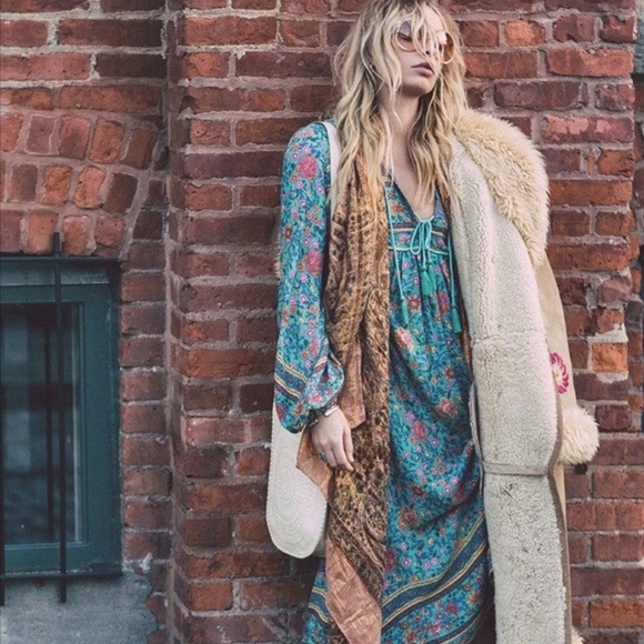 Dresses & Skirts - Ocean's Edge Maxi Folktown